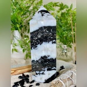 2355 Zebra Jasper Crystal Tower